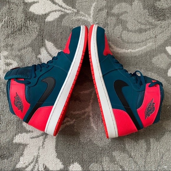 Jordan Other - Air Jordan 1 Retro High 332550 312